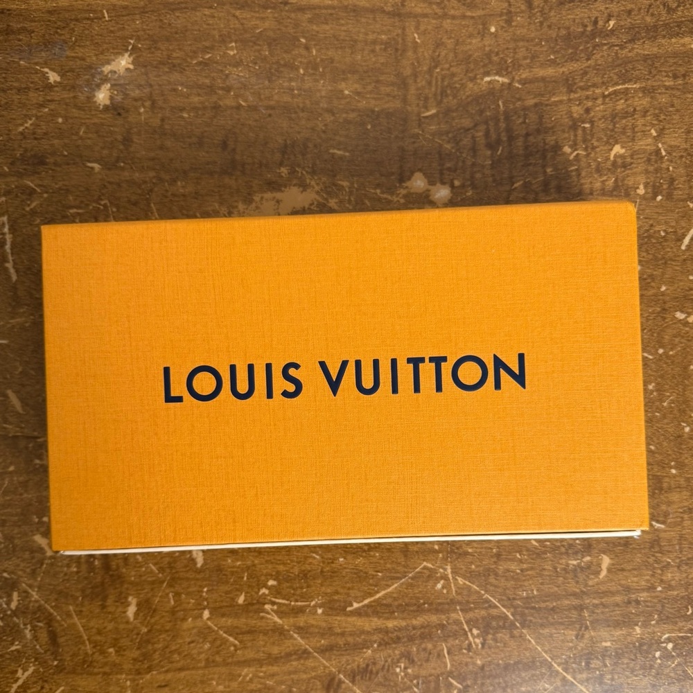 Louis Vuitton Monogram Coated Canvas
Wallet - Picture 3 of 13